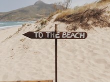 "To The Beach" Sign On A Sardinian Beach - Italy"To The Beach" Sign On A Sardinian Beach - Italy"o The Beach" Sign On A Sardinian B" The Beach" Sign On A "the Beach" "h