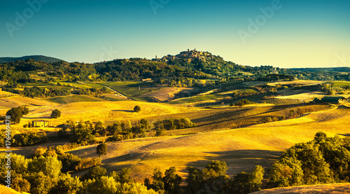 Zdjęcie XXL Tuscany lato, średniowieczna wioska Montepulciano. Siena, Włochy