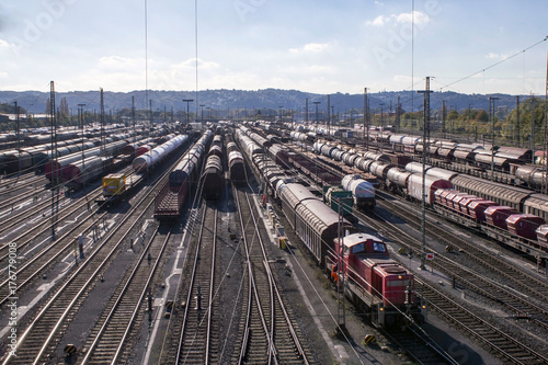 Zdjęcie XXL Dobra pogoda dla ruchu kolejowego w Niemczech