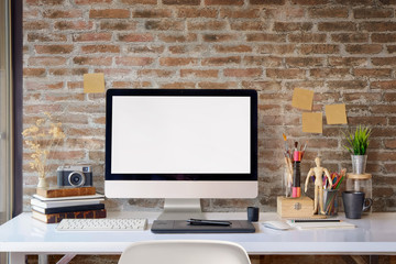 Canvas Print - mock up of blank screen desktop computer on the desk. work space mock up white tabletop vintage came