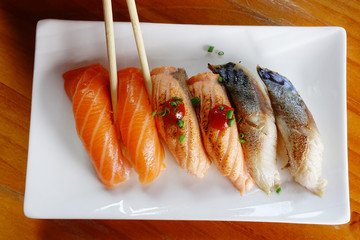 Japanese food - Sushi of salmon & tuna sushi 