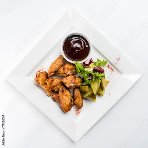 Zdjęcie XXL smażony kurczak z sosem