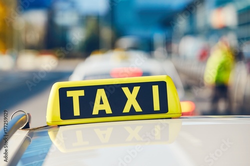 Plakat Taksówki na ulicy