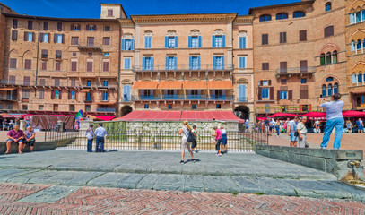 Canvas Print - main square of Siena