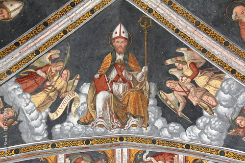 san-vigilio-i-anioly-sklepienie-prezbiterium-kosciola-san-vigilio-w-pinzolo