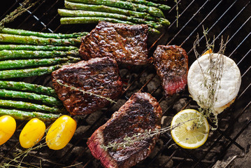 grilled steak with asparagus and camember