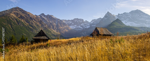  Fototapeta Zakopane   hala-gasienicowa-w-tatrach-pora-roku-jesien