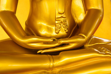 hand golden buddha