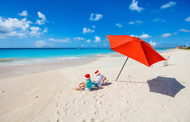 Canvas Print - Kids at beach on Christmas