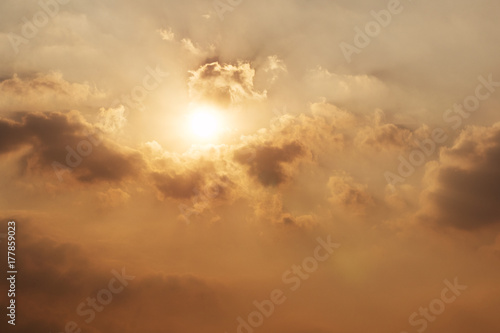 Zdjęcie XXL złote niebo chmury