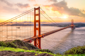 Fototapete - Golden Gate Bridge in San Francisco