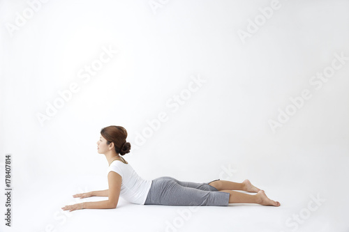 ヨガ コブラのポーズ Sun Salutation Buy This Stock Photo And Explore Similar Images At Adobe Stock Adobe Stock ヨガ コブラのポーズ Sun Salutation Buy This Stock Photo And Explore Similar Images At Adobe Stock Adobe Stock