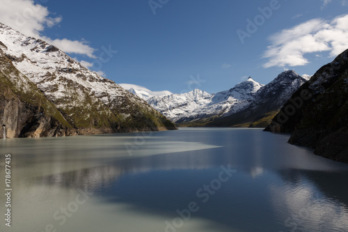 Fotomural beautiful view of the mountain peak with snow