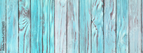 Dekoracja na wymiar  akwamarynowe-drewniane-deski-wyblakla-powierzchnia-drewna-rustykalna-niebieska-tapeta-na-stol