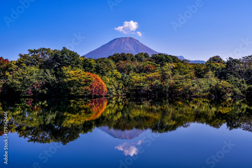 日本 中国地方 鳥取県 大山 伯耆富士 大野池 逆さ大山 絶景 Stock Foto Adobe Stock 日本 中国地方 鳥取県 大山 伯耆富士 大野池 逆さ大山 絶景 Stock Foto Adobe Stock