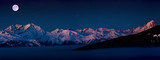 Fototapeta Fototapety góry  - Scenic panorama sunset landscape of Crans-Montana range in Swiss Alps mountains with peak in background, Crans Montana, Switzerland.