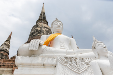 Old Buddha statue