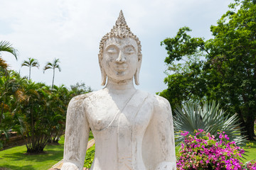 Old Buddha statue