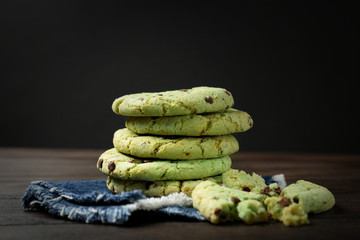 Wall Mural - Mint chocolate chip cookies on wooden table