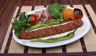 Servis adana kebap