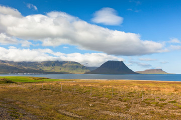 Canvas Print - Western Icelandic Kirkjufell mountain landscape