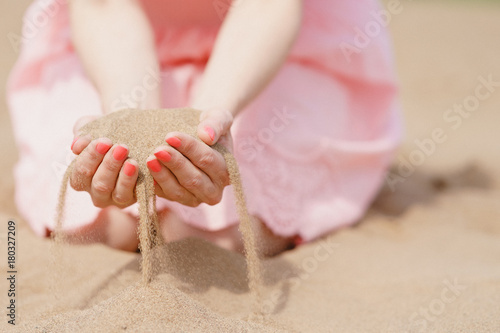 Шрифт песок. Remember (walking' in the sand). The end надпись. Bora надпись артикул. Jeff beck-rock 'n' roll party (honoring les paul).