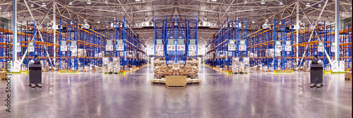 Fotografía Typical storage, warehouse interior