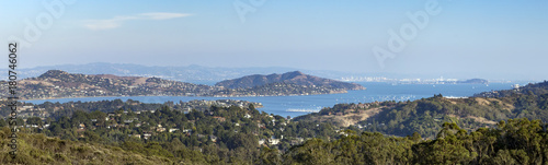 Zdjęcie XXL Panoramiczny widok San Fransisco podpalany teren widzieć od przegapia w wzgórzach Marin okręg administracyjny, Kalifornia