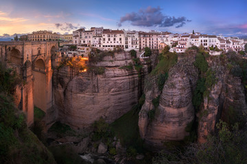 Fototapete - Panorama of Puente Nuevo Bridge and Ronda Skyline in the Evening, Andalusia, Spain