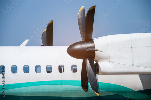 Fotografie, Obraz turboprop plane propeller seen through during flight