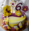 © Liubov - Торт на день рождение на белой скатерти/Birthday cake on a white tablecloth