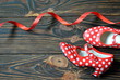 Czerwone buty w kropki do tańca flamenco
