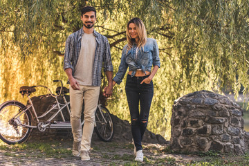 Wall Mural - Couple resting in park