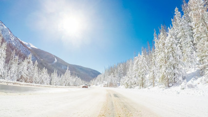 Fototapete - Mountain driving