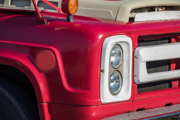 古い自動車のヘッドライト　Headlight of the old car