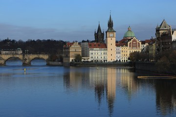 Poster - 
malerische Altstadt von Prag mit der berühmten Karlsbrücke, Tschechische Republik 
