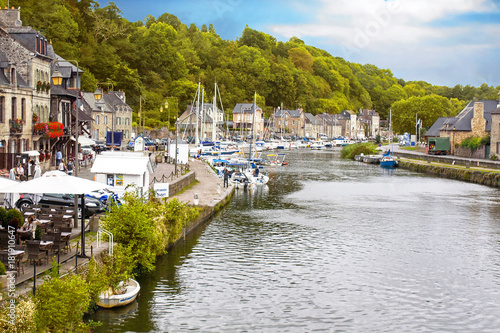 Fotografia, Obraz Dinan. Le port de plaisance sur la Rance. Côtes d'Armor. Bretagne