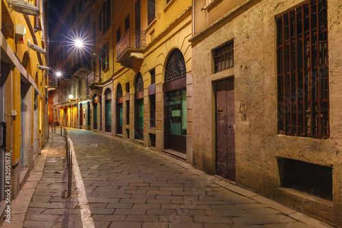 typical-italian-medieval-street-at-night-in-the-centre-of-the-old-town-of-milan-lombardia-italy