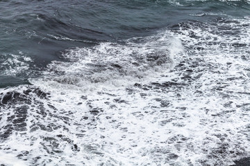 Sticker - ocean waves near Vik I Myrdal village in Iceland