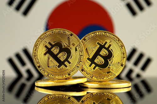Physical Version Of Bitcoin And South Korea Flag Close Up Kaufen - 
