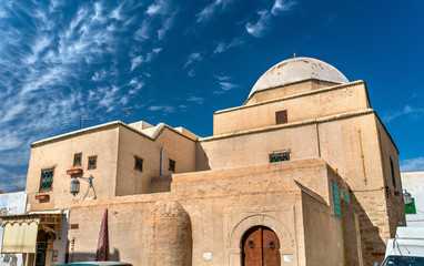 Canvas Print - Traditional houses in Medina of Kairouan. A UNESCO world heritage site in Tunisia