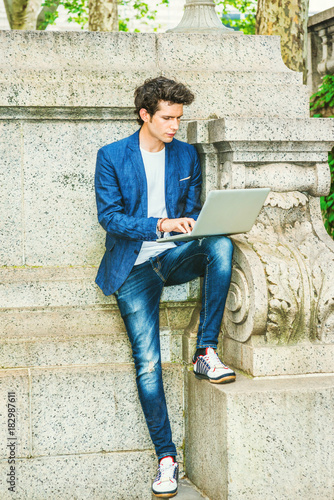 blazer jeans sneakers