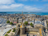 Fototapeta Sypialnia - Aerial view of Saint-Malo city center
