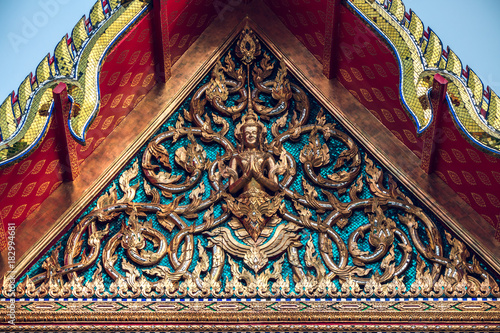 Plakat Szczegóły i kolory świątyni buddyjskiej w Bangkoku
