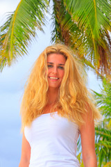 Poster - Blonde beauty woman at the beach on Maldives