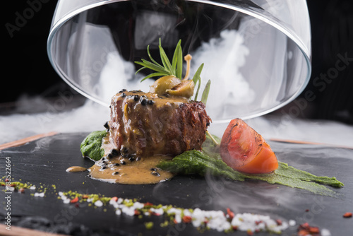 Fotografía grilled beef fillet medallion