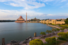 Putra Mosque At Noon The Famous Mosque Of Putrajaya, Malaysia