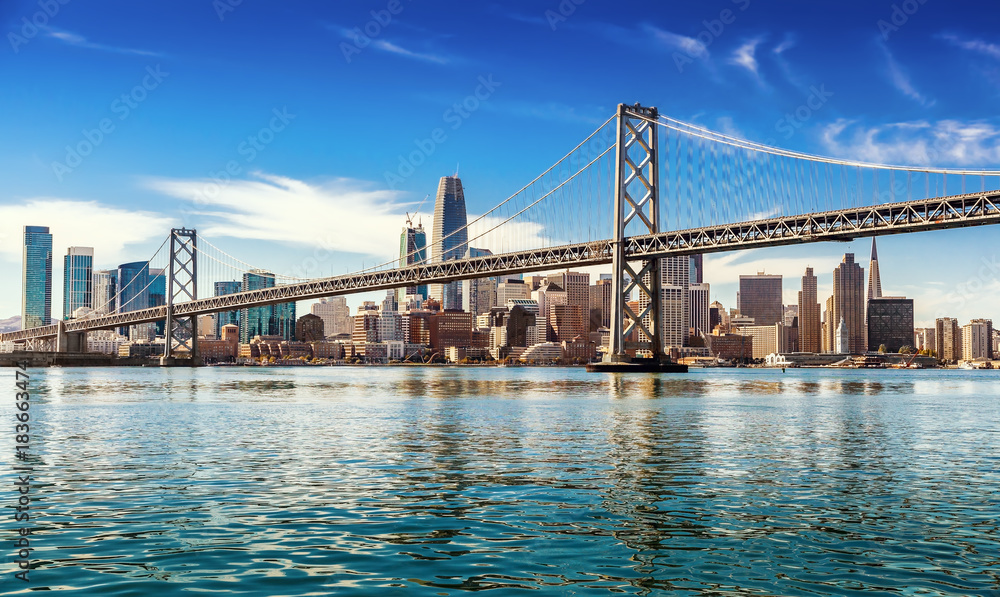 Downtown San Francisco and Oakland Bay Bridge on sunny day
 - obrazy, fototapety, plakaty 