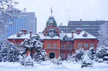 View Of The Former Hokkaido Government Office In Sapporo, Hokkaido, Japan. Traveler Take A Photo At The Former Hokkaido Government Office In Sapporo, Hokkaido, Japan In Winter
