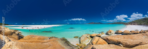 Fotografía WHITSUNDAYS, AUS - SEPT 22 2017: Panorama of Whitehaven Beach in the Whitsunday